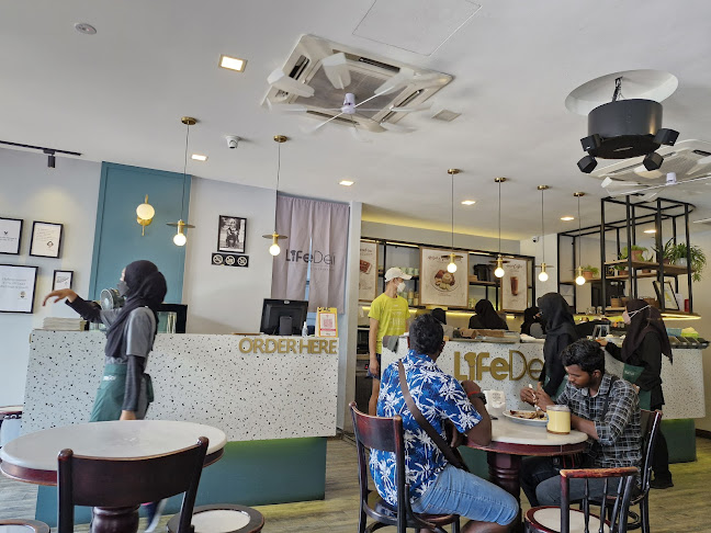 Comentarii opinii despre Cafe LifeDeli