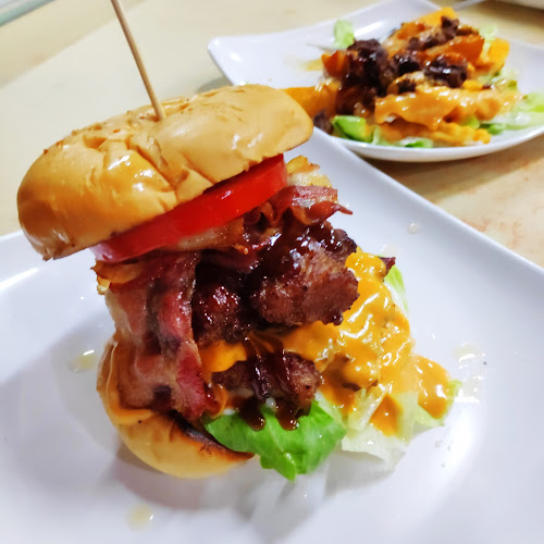 Opinii despre Akinabalu HITE burger în Penampang - Gastronomi dan perhotelan