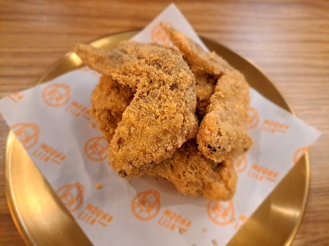 Moonalisa - Gastronomi dan perhotelan