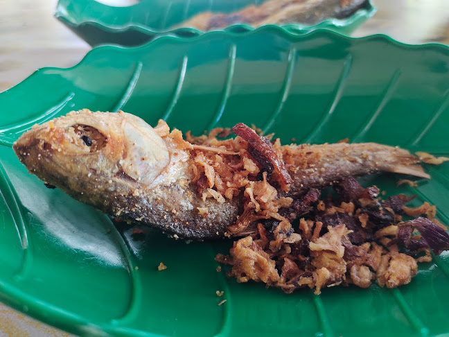 Warung Nasi Talam Ikan Bakar Sepuh - Lenggong
