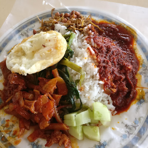 Nasi Lemak Kukus Kangkung