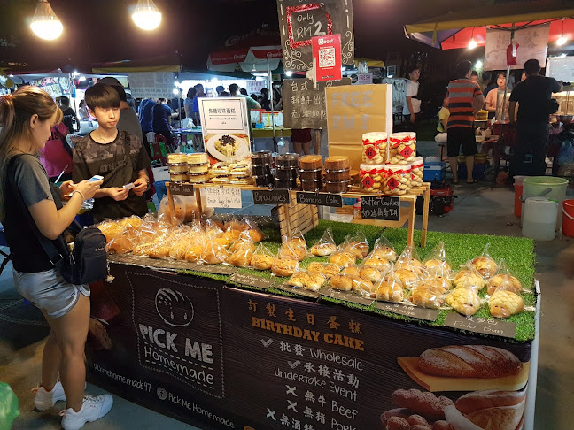 Farlim Wednesday Night Market - Gastronomi dan perhotelan