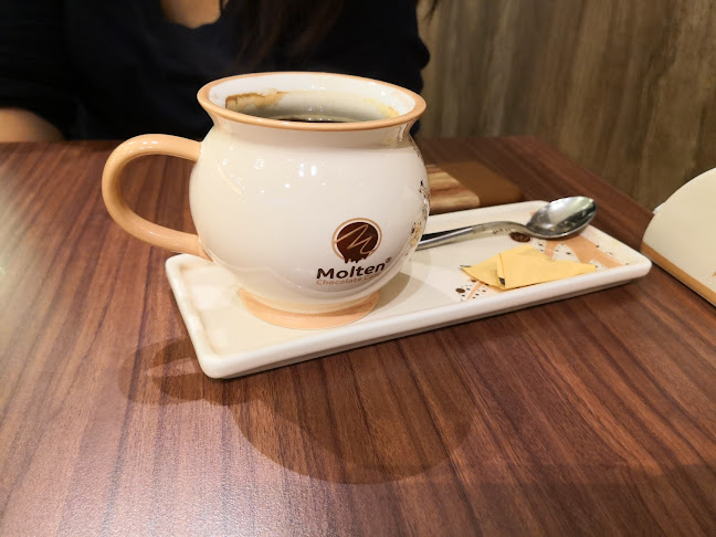 Comentarii opinii despre Molten Chocolate Cafe Uptown Damansara