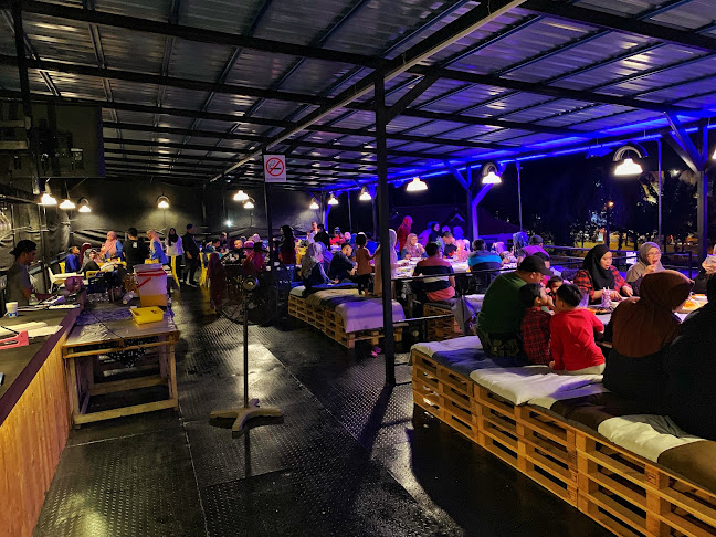 Salaza & Sons Bike Cafe