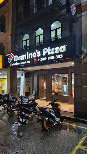 Domino's Bukit Baru Melaka - Gastronomi dan perhotelan