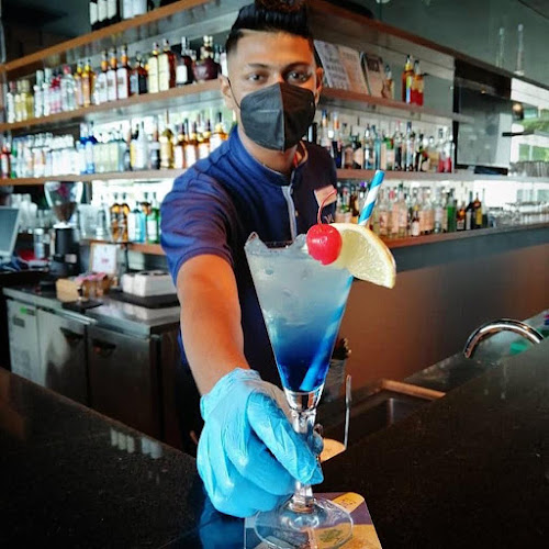 by the beach Bar at Mercure Penang Beach - Gastronomi dan perhotelan