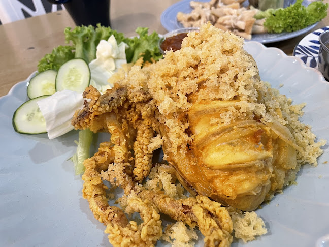 RESTORAN AYAM PENYET CABE-CABE - Gastronomi dan perhotelan