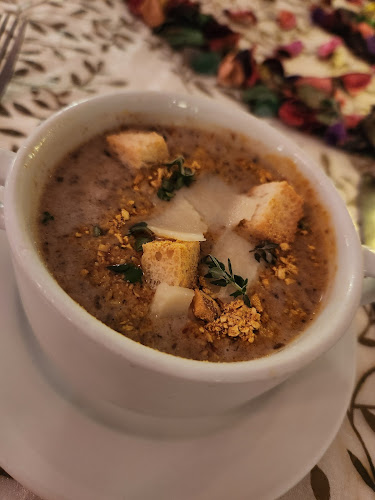 Opinii despre Suffolk House Restaurant în George Town - Gastronomi dan perhotelan