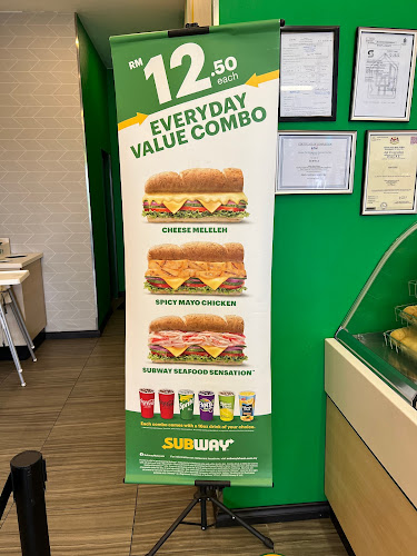 Subway Emart Bintulu (Kwangkweet Sdn Bhd)