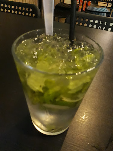 The Substitutes HQ - Gastronomi dan perhotelan