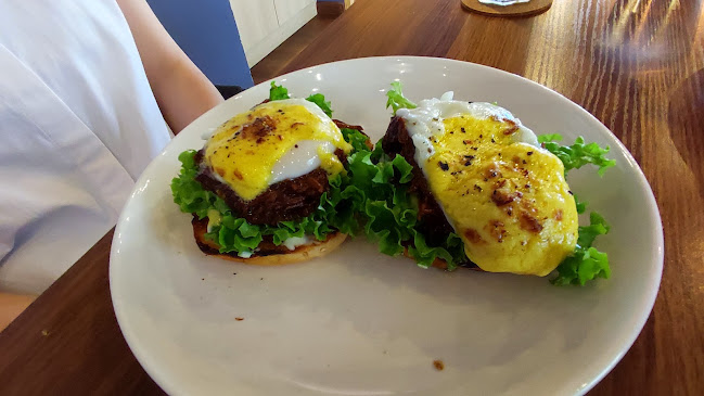 Inver Cafe - Gastronomi dan perhotelan