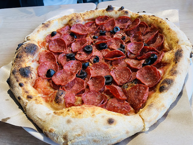 Basilico (Pizza) - Gastronomi dan perhotelan