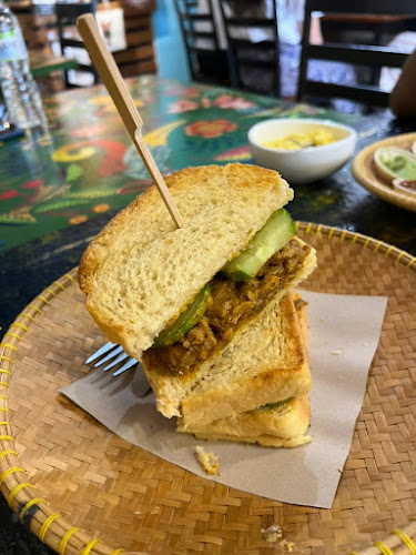 Opinii despre Indah Cafe. Event Space Rental. Trips. Cooking Class (Halal) în Kuching - Gastronomi dan perhotelan