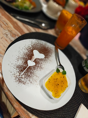 Deluxcious Spa & Restaurant