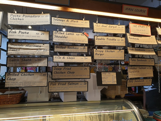 Cafe 123 Gasing - Gastronomi dan perhotelan