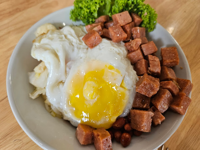 Rainy Corner 雨鄉 • 咖啡 - Taiping