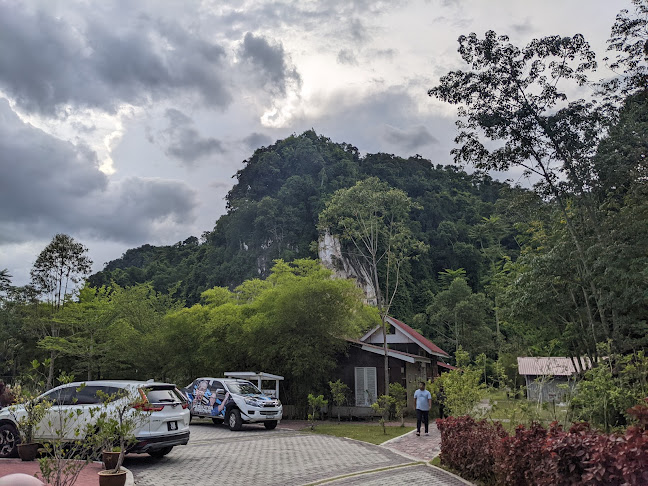 Comentarii opinii despre Chicken Chop Corner