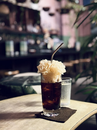 Botakliquor Bar - Gastronomi dan perhotelan