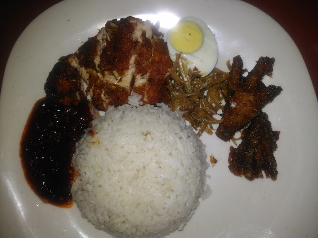 Nasi Lemak Tip Top @ Stadium Darulaman