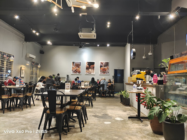 DEBOB COFFEE, CAFE - Gastronomi dan perhotelan