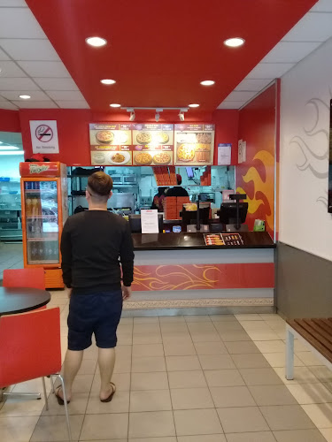 Pizza Hut Delivery Damansara Perdana - Gastronomi dan perhotelan