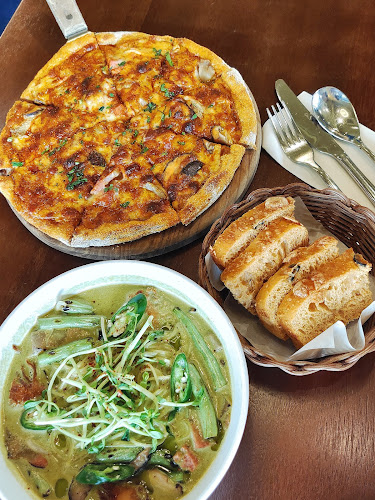 Roots Mount Austin (Relocating, To be announced) - Gastronomi dan perhotelan