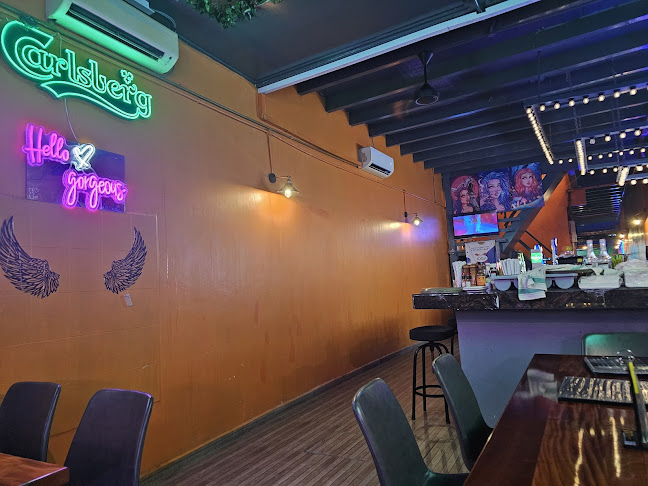 Nebula Cafe By The River (PORK-FREE) - Gastronomi dan perhotelan