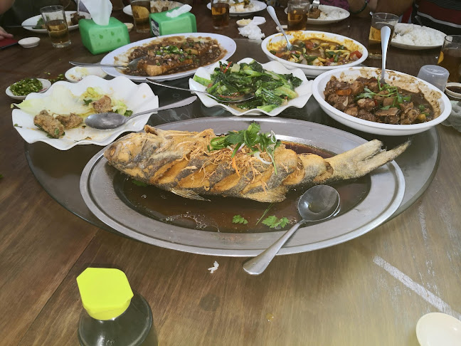 Hak Mun Restaurant - Pusing