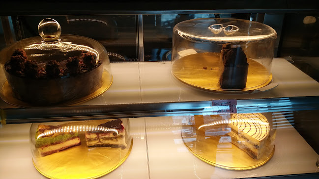 Simple Cafe And Treats - Ipoh