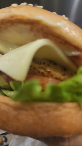 Carl's Jr. - Gastronomi dan perhotelan