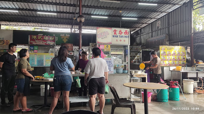 Opinii despre Pusat Makanan Lye Lye în George Town - Gastronomi dan perhotelan