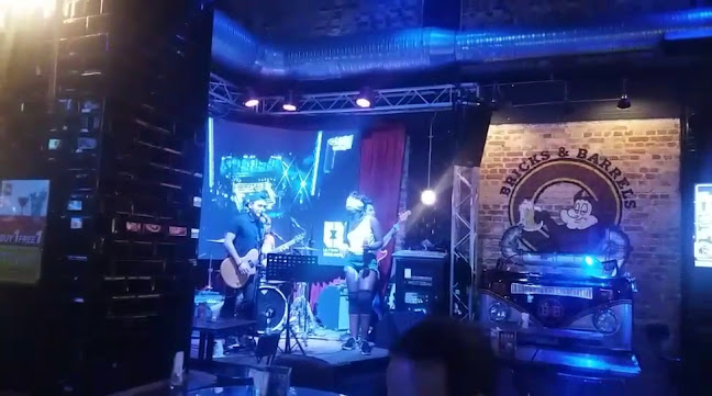 Bricks & Barrels Ipoh - Gastronomi dan perhotelan