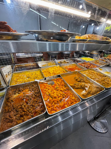 Opinii despre Sup Haji Abu & Nasi Kandar Jamal Mohamed (Bawah Pokok) (KLCC) în Kuala Lumpur - Gastronomi dan perhotelan