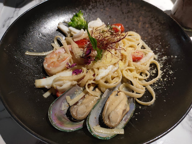 Opinii despre X.Street Cafe & Dine în Sibu - Gastronomi dan perhotelan