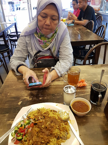 Opinii despre Restoran Samira Kelana Jaya în Petaling Jaya - Gastronomi dan perhotelan