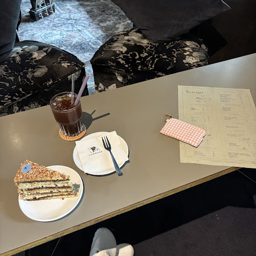 Comentarii opinii despre COMMONS by Food Journal Group