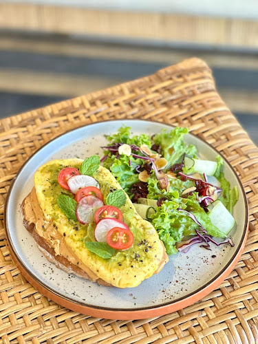 Utoo Boho Cafe & Patisserie