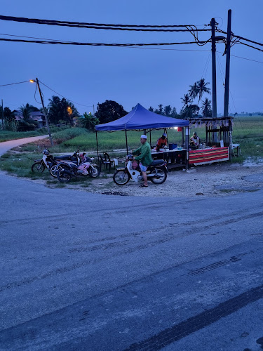 Roti Canai Corner - Gastronomi dan perhotelan
