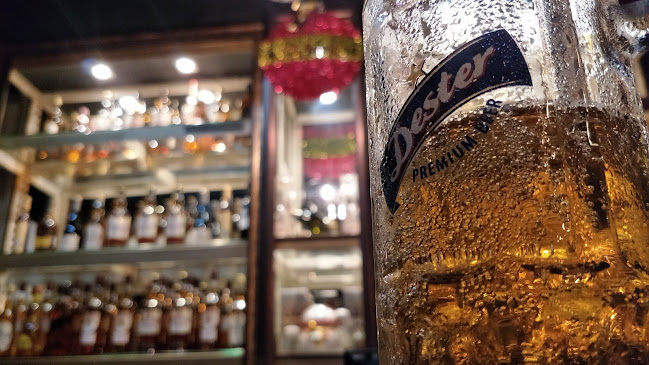 Hangout Bistro - Gastronomi dan perhotelan