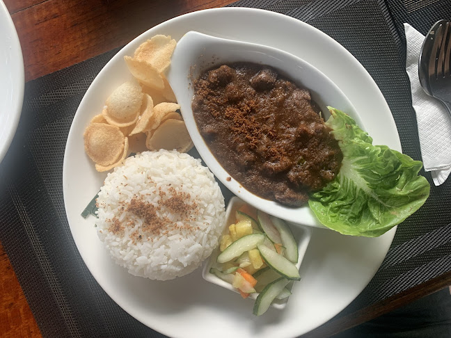 Opinii despre English Tea House & Restaurant în Sandakan - Gastronomi dan perhotelan