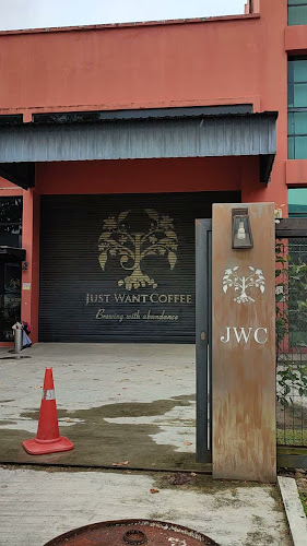 JWC, The Factory 30 - Gastronomi dan perhotelan