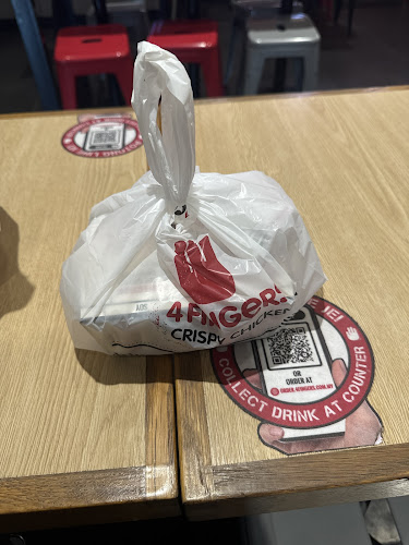 4Fingers Crispy Chicken @ Petronas NKVE - Gastronomi dan perhotelan