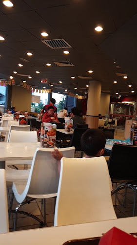Opinii despre KFC Kompleks Karamunsing în Kota Kinabalu - Gastronomi dan perhotelan