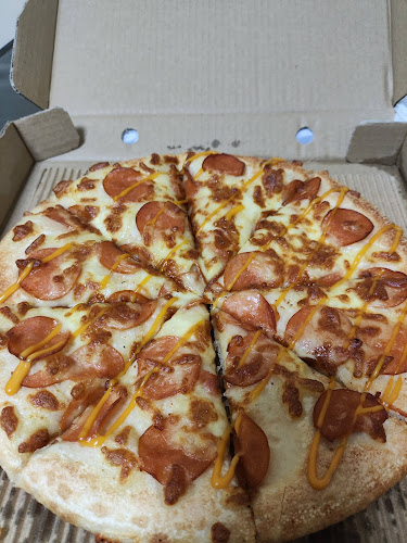 Pizza Hut Delivery Taman Century