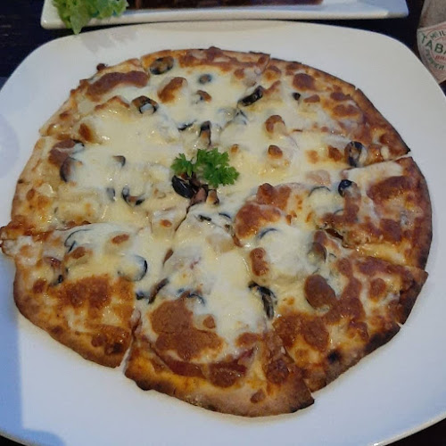 La Playa, Bar & Restaurant - Gastronomi dan perhotelan