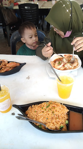 Comentarii opinii despre Restoran Mee Udang Mak Jah