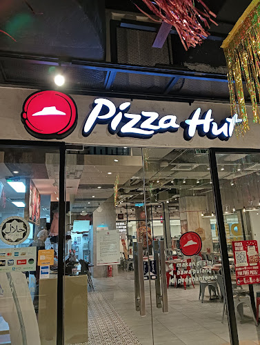 Pizza Hut - Gastronomi dan perhotelan