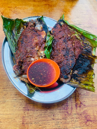 IKAN BAKAR BERAPI BATU OMPEK - Port Dickson