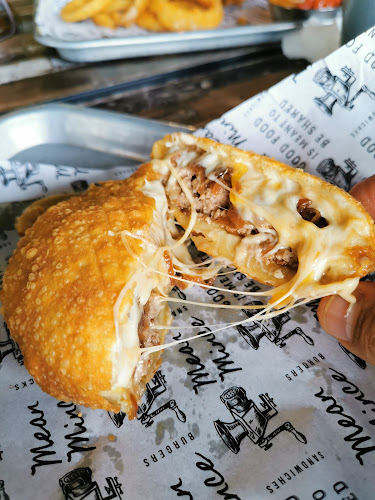 Mean Mince - Gastronomi dan perhotelan