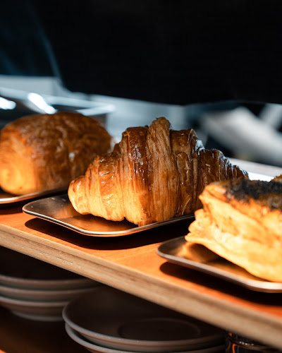 almost human club - Gastronomi dan perhotelan